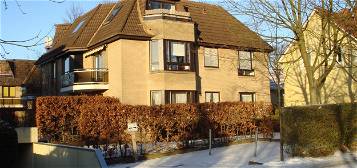 Ruhige 2,5 Zi Wohnung mit Balkon nahe Zentrum von Ahrensburg  
