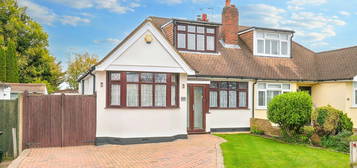 3 bed semi-detached house for sale