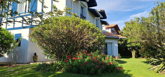 Hendaye quartier lissardy maison t5 avec garage terrasse et jardin