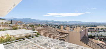 Casa en Bola de Oro - Serrallo, Granada