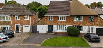 4 bedroom semi-detached house for sale