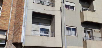 Arrendamento de Apartamento T2  na rua 5 de Outubro, 1046