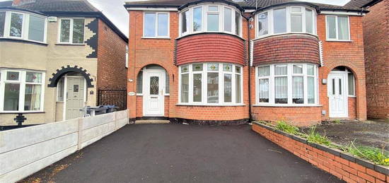 3 bedroom semi-detached house to rent