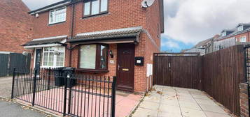 2 bedroom semi-detached house for sale