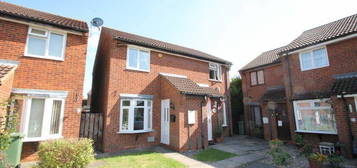 2 bedroom semi-detached house to rent