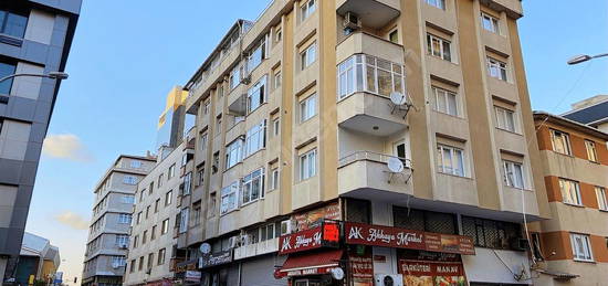 Can Avm Karşı Sokağında 110 m2,Artı Terası 30 m2 Olan 3+1 Daire