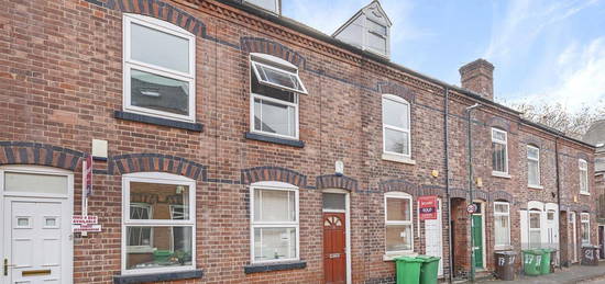 4 bed terraced house to rent