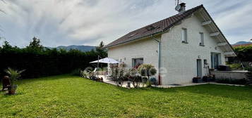 A VENDRE CESSY - Maison Individuelle 120m2