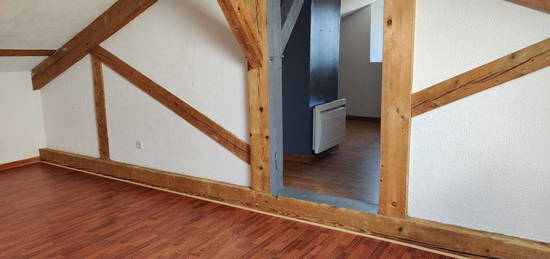 Loue appartement 70,4 m2 à Chaux des prés/ Nanchez