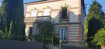 MAISON  DE CARACTERE