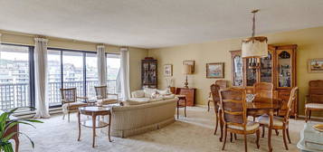 6111, Avenue du Boisé, apt. 11L
Montréal (Côte-des-Neiges/Notre-Dame-de-Grâce)