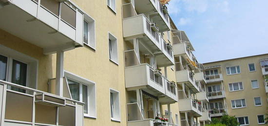 2 Zimmer Wohnung mit Balkon mitten in der Stadt