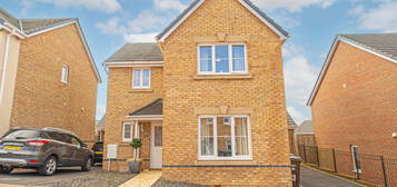 4 bed detached house for sale