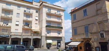 Appartamento in vendita in piazza Pietro Cuzzoli, 9