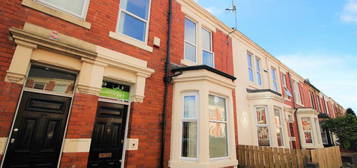 8 bedroom terraced house