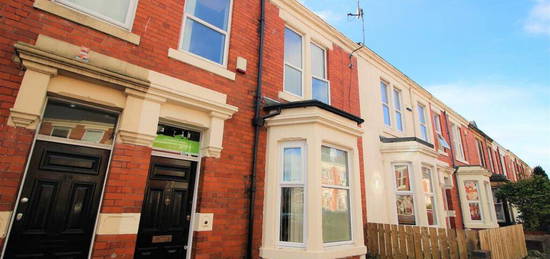 8 bedroom terraced house