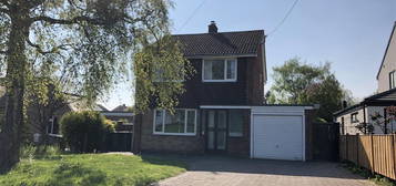 3 bed detached house to rent