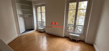 Studio  à louer, 1 pièce, 32 m², Étage 3/5