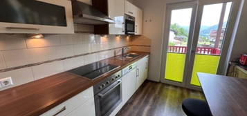 Brixlegg: Geräumige 2,5-Zimmer-Wohnung mit Pelletsofen, Balkon und Tiefgaragenabstellplatz