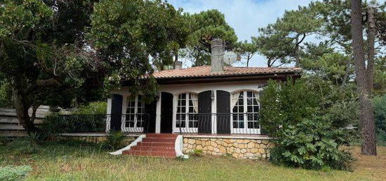 CAP FERRET, Mimbeau. A l'année, villa 3 ch + SDB et SDE, 2 wc - louée meublée