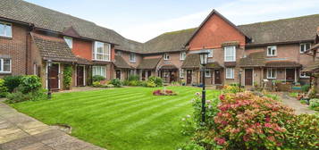 Maisonette for sale in Sharon Road, West End, Southampton SO30