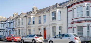 Flat to rent in Beaumont Road, St. Judes, Plymouth PL4