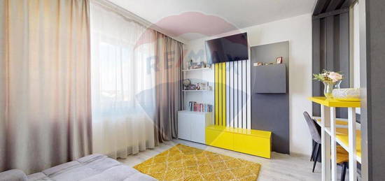 Apartament cu 3 camere, Curte proprie, Pod si Parcare-De ...