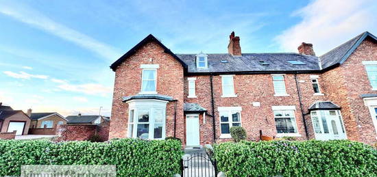 5 bedroom semi-detached house for sale