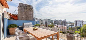 Apartamento T1+1 com 52m2 e terraço com vistas desafogadas!