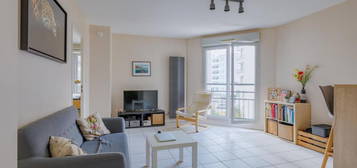 Appartement T2 de 44 m² à Lyon 8ème avec garage