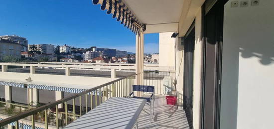 Appartement  à vendre, 3 pièces, 2 chambres, 114 m²