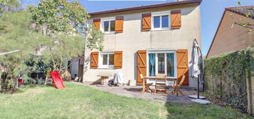 Maison  à vendre, 5 pièces, 3 chambres, 98 m²