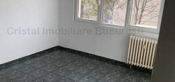 Apartament 3 camere decomandat 1 Decembrie, aproape metrou