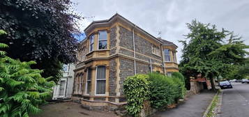 9 bedroom detached house to rent