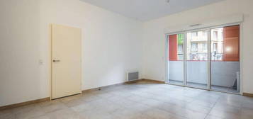 Appartement  à vendre, 3 pièces, 2 chambres, 60 m²