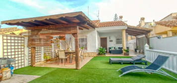 Casa o chalet en venta en Calle Herba Lluisa, Bonalba - Cotoveta