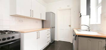 Flat to rent in Biddlestone Road, Newcastle Upon Tyne NE6