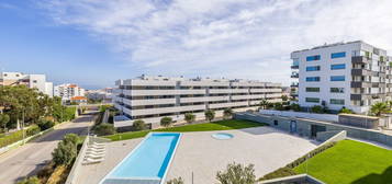 Apartamento T3 Moderno Com Vista Panorâmica Sobre A Cidade De Lagos E