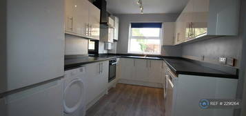 4 bedroom terraced house