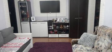 Apartament cu 2 camere semidecomandat zona Fortuna