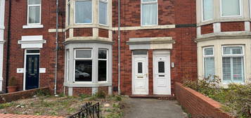 Flat to rent in East View, Wideopen, Newcastle Upon Tyne, Tyne And Wear NE13