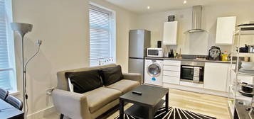 2 bed flat to rent