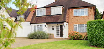 4 bed detached house for sale