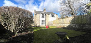 2 bed semi-detached house to rent