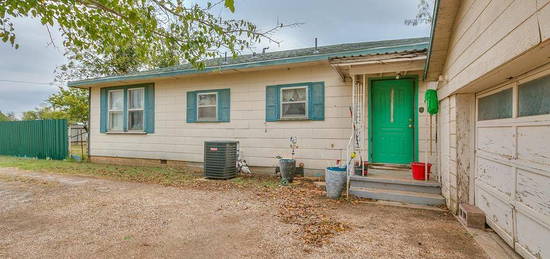 1209 N  15th St, Ballinger, TX 76821