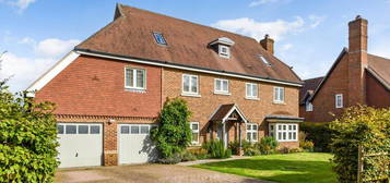 6 bedroom detached house for sale