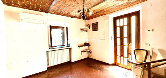 Terratetto unifamiliare via di Cantagallo, 24, San Martino, Prato