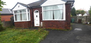 Bungalow to rent in Daneshill, Prestwich M25