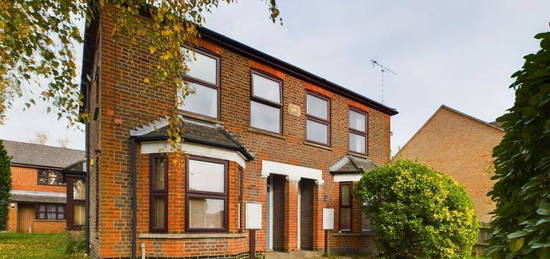 Flat for sale in Spring Gardens Road, High Wycombe HP13