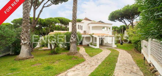 Arrendamento de  Casa ou moradia  em Vale do Garrão - Varandas do Lago - Quinta da Salinas